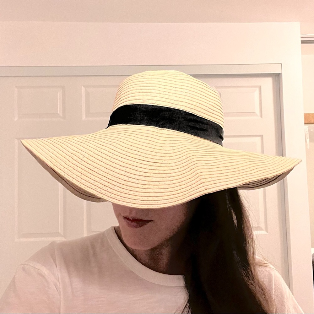 Wide-Brim Floppy Sun Hat